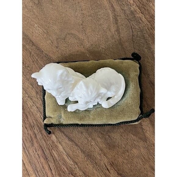 Vintage Porcelain 2 Cats on Pillow Ardalt Lenwile China Verithin Fine Japan - Picture 2 of 9